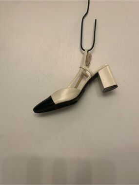 Nine West Two-Tone Cream and Black Slingback Block Heel